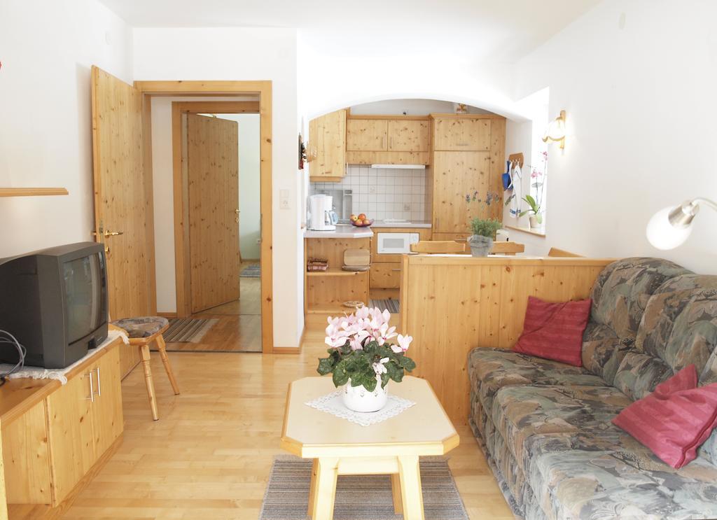 Urblhof Apartment Лойташ Стая снимка